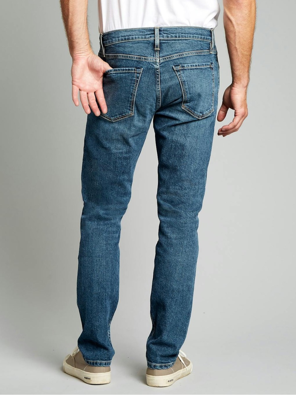 Flint & Tinder Slim Fit Jeans 33x31 Med Wash Classic Minimalist Casual 90s Denim - Picture 2 of 13